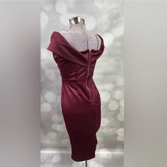 Elegant Off-Shoulder Burgundy Dress NWOT - Picture 2 of 3